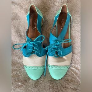Spring Lace Up Flats with Cutouts